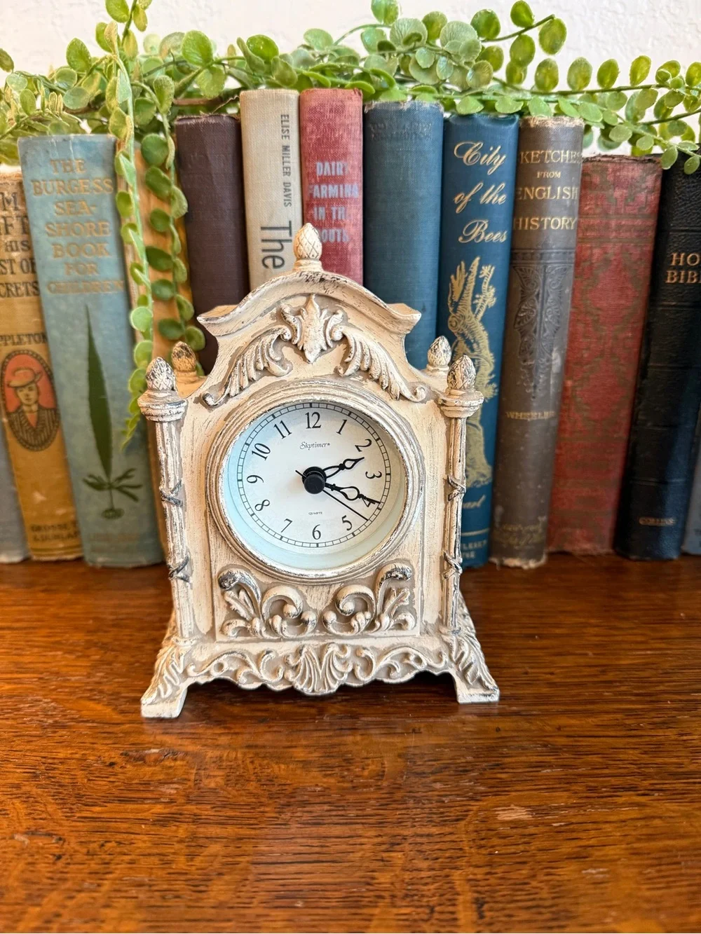 Vintage Ornate Cream Decorative Mantel Clock Works